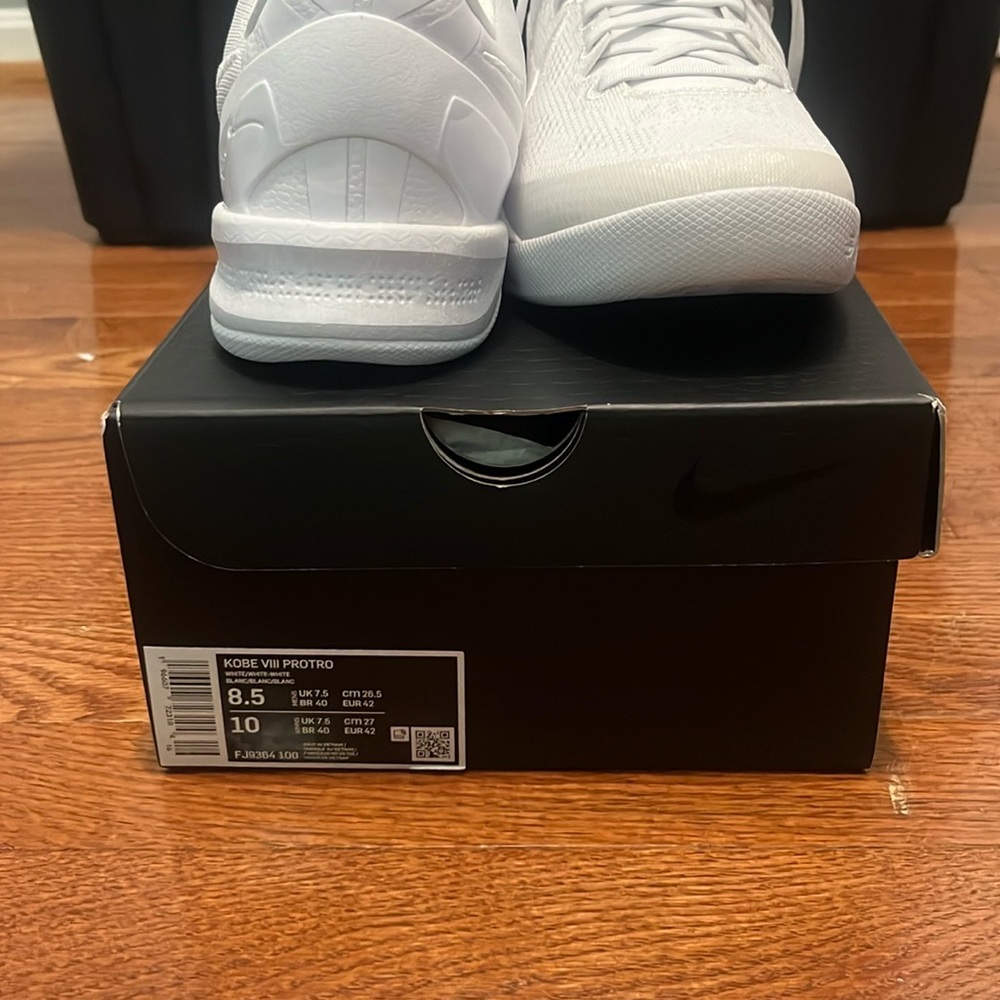 Nike Kobe VII Protro White Athletic Shoes